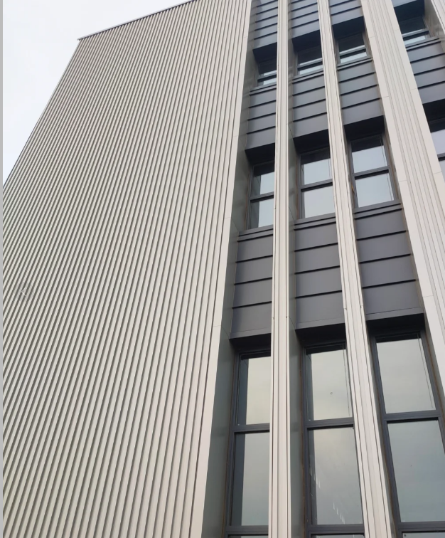 GRC幕墻板的安裝工藝是什么？永宏GRc幕墻板廠家